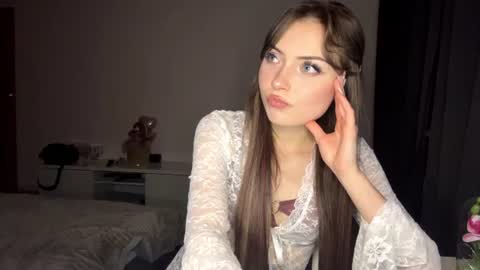 Snapshot of hellyluxury chatting on 11, 6, 2026 hellyluxury online show from 11, 6, 2026