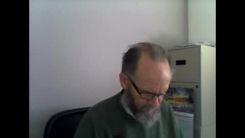 Snapshot of helopilot01 chatting on 11, 1, 2025 helopilot01 online show from 11, 1, 2025