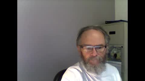 Snapshot of helopilot01 chatting on 4, 3, 2025 helopilot01 online show from 4, 3, 2025