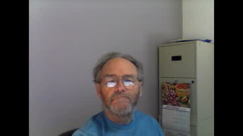 Snapshot of helopilot01 chatting on 28, 9, 2025 helopilot01 online show from 28, 9, 2025
