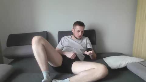 Snapshot of helpfynes chatting on 30, 4, 2026 helpfynes online show from 30, 4, 2026