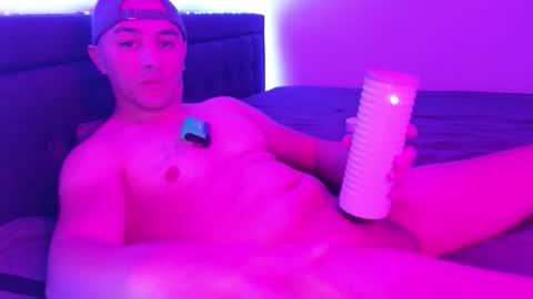 HENNIDRIP online show from 22, 11, 2025