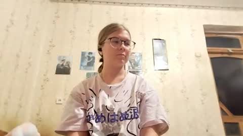 Snapshot of henrietteduchesne chatting on 12, 7, 2026 Leila online show from 12, 7, 2026