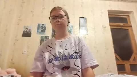 Snapshot of henrietteduchesne chatting on 13, 7, 2026 Leila online show from 13, 7, 2026