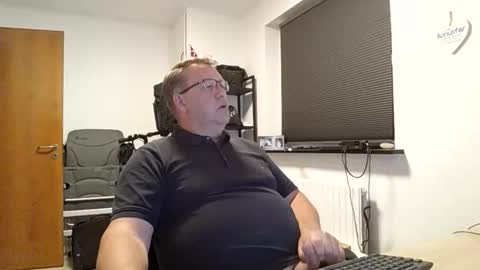 henrikrp1971 online show from 8, 11, 2025