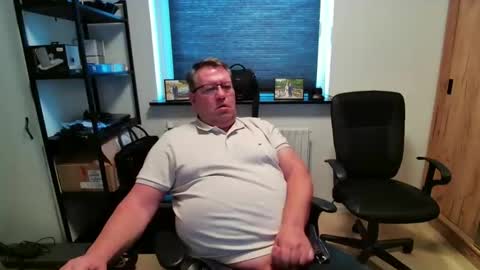 Snapshot of henrikrp1971 chatting on 19, 4, 2026 henrikrp1971 online show from 19, 4, 2026