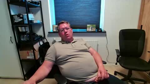 Snapshot of henrikrp1971 chatting on 6, 5, 2026 henrikrp1971 online show from 6, 5, 2026