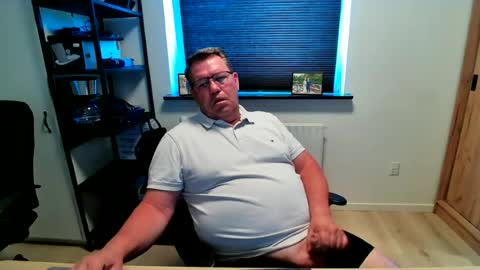 Snapshot of henrikrp1971 chatting on 23, 6, 2026 henrikrp1971 online show from 23, 6, 2026