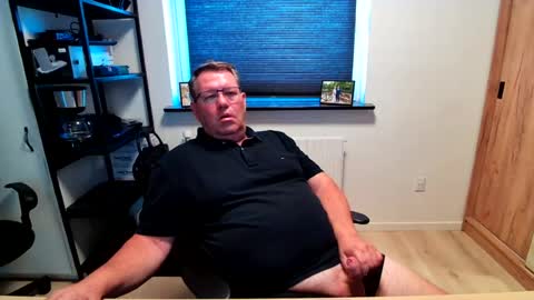 Snapshot of henrikrp1971 chatting on 9, 7, 2026 henrikrp1971 online show from 9, 7, 2026