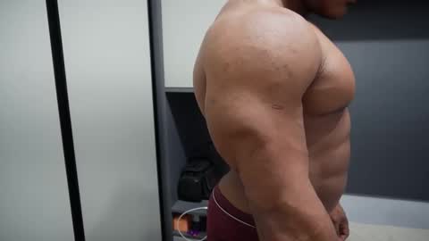 Henri online show from 3, 12, 2025