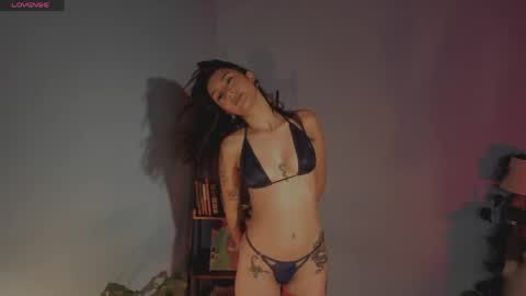 Snapshot of hera_069 chatting on 19, 4, 2026 Hello I am Valentina independent Colombian model I love sensuality and pleasure welcome online show from 19, 4, 2026