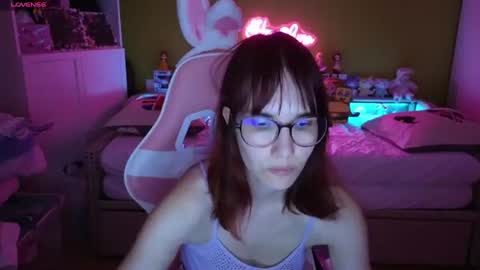 Snapshot of heraluna_ chatting on 23, 7, 2026 HeraLuna online show from 23, 7, 2026