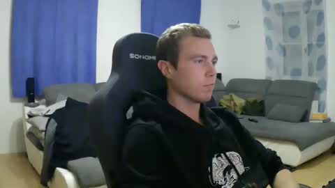 John Pearl online show from 8, 4, 2026