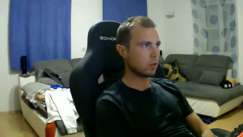 Snapshot of herbstenden chatting on 8, 5, 2026 John Pearl online show from 8, 5, 2026