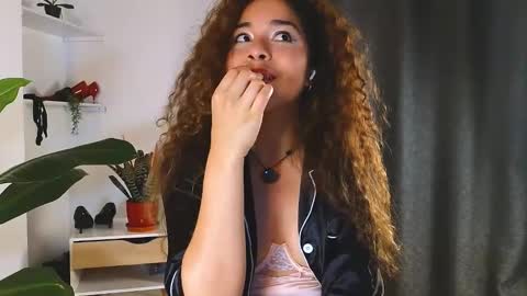 Snapshot of hercyqueen chatting on 13, 2, 2026 hercyqueen online show from 13, 2, 2026