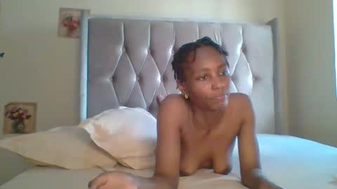 Miah  Jay online show from 5, 4, 2026