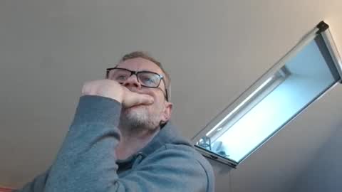 Snapshot of hering76 chatting on 15, 3, 2026 hering76 online show from 15, 3, 2026