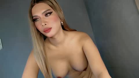 Queen Ava online show from 11, 2, 2025