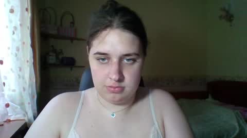 hess_luna_ online show from 23, 7, 2026