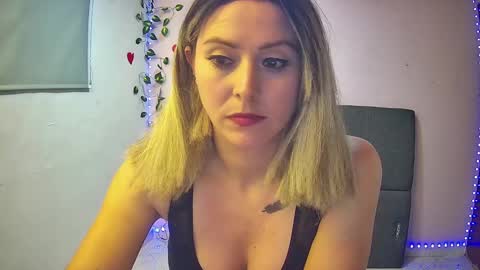 Hestesiaxx online show from 14, 12, 2024