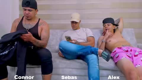 heteros men online show from 13, 2, 2025