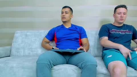 heteros men online show from 14, 2, 2025