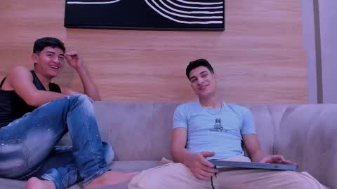 Snapshot of heteros_men chatting on 22, 12, 2025 heteros men online show from 22, 12, 2025