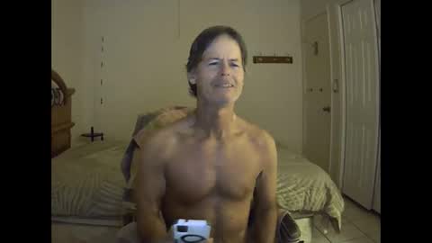 Snapshot of hewes1 chatting on 12, 2, 2026 hewes1 online show from 12, 2, 2026