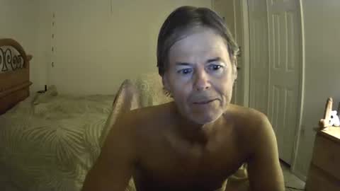 Snapshot of hewes1 chatting on 6, 3, 2026 hewes1 online show from 6, 3, 2026