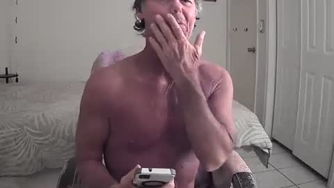 Snapshot of hewes1 chatting on 15, 3, 2026 hewes1 online show from 15, 3, 2026