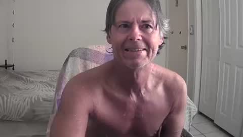 Snapshot of hewes1 chatting on 18, 3, 2026 hewes1 online show from 18, 3, 2026