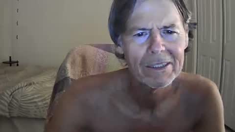 Snapshot of hewes1 chatting on 1, 4, 2026 hewes1 online show from 1, 4, 2026