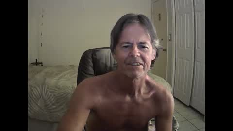 Snapshot of hewes1 chatting on 6, 4, 2026 hewes1 online show from 6, 4, 2026