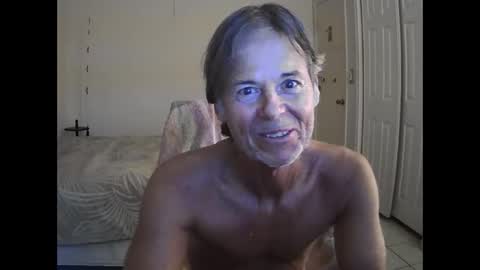 Snapshot of hewes1 chatting on 13, 4, 2026 hewes1 online show from 13, 4, 2026