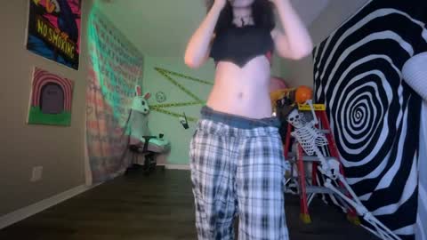 salem online show from 24, 10, 2025