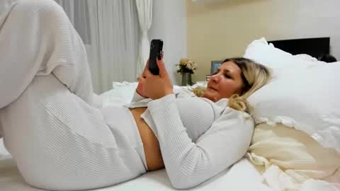 Snapshot of heyheygrey chatting on 14, 1, 2025 Heyheygrey online show from 14, 1, 2025