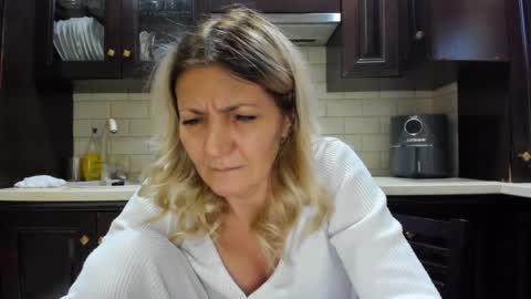 Snapshot of heyheygrey chatting on 14, 1, 2025 Heyheygrey online show from 14, 1, 2025