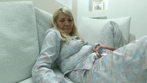 Snapshot of heyheygrey chatting on 21, 5, 2026 Heyheygrey online show from 21, 5, 2026