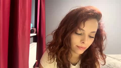 Snapshot of heyvibeee chatting on 5, 10, 2025 Gina online show from 5, 10, 2025