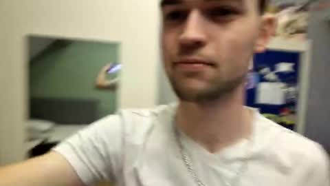   online show from 4, 12, 2025