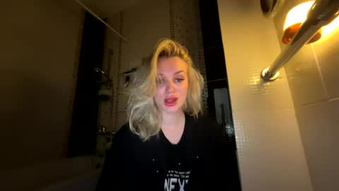 Snapshot of hi_i_am_ana chatting on 14, 7, 2026 Ana online show from 14, 7, 2026