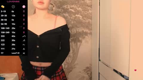 Hiaru online show from 5, 11, 2025