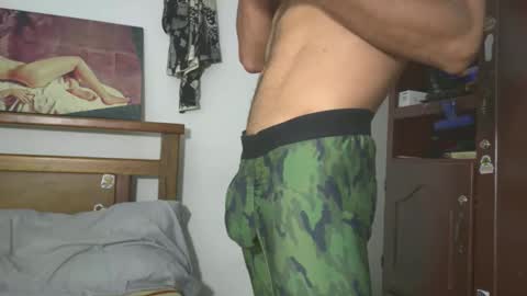 hideonbush online show from 25, 4, 2026