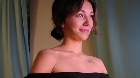 HIHIKA online show from 23, 4, 2026