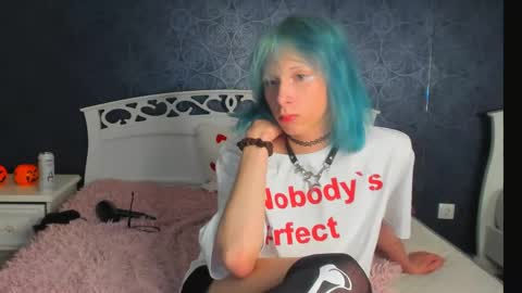 hi im Hika online show from 8, 6, 2026