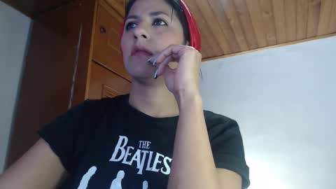 hilaril18 online show from 15, 10, 2025