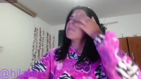Snapshot of hilari18 chatting on 21, 4, 2026 hilaril18 online show from 21, 4, 2026