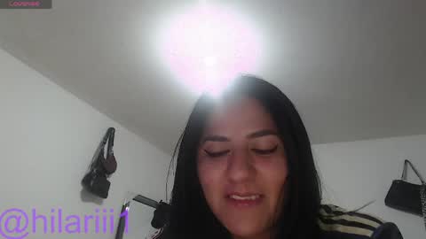 Snapshot of hilari18 chatting on 22, 5, 2026 hilaril18 online show from 22, 5, 2026