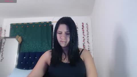 Snapshot of hilari18 chatting on 16, 7, 2026 hilaril18 online show from 16, 7, 2026