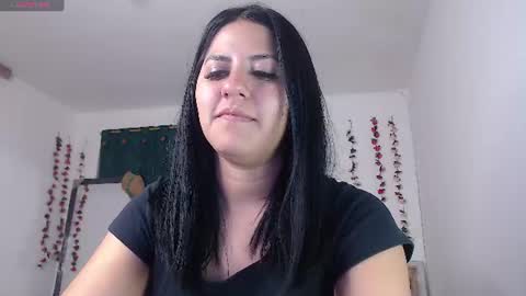 Snapshot of hilari18 chatting on 23, 7, 2026 hilaril18 online show from 23, 7, 2026